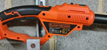 Coupe bordure black et decker 2 batteries