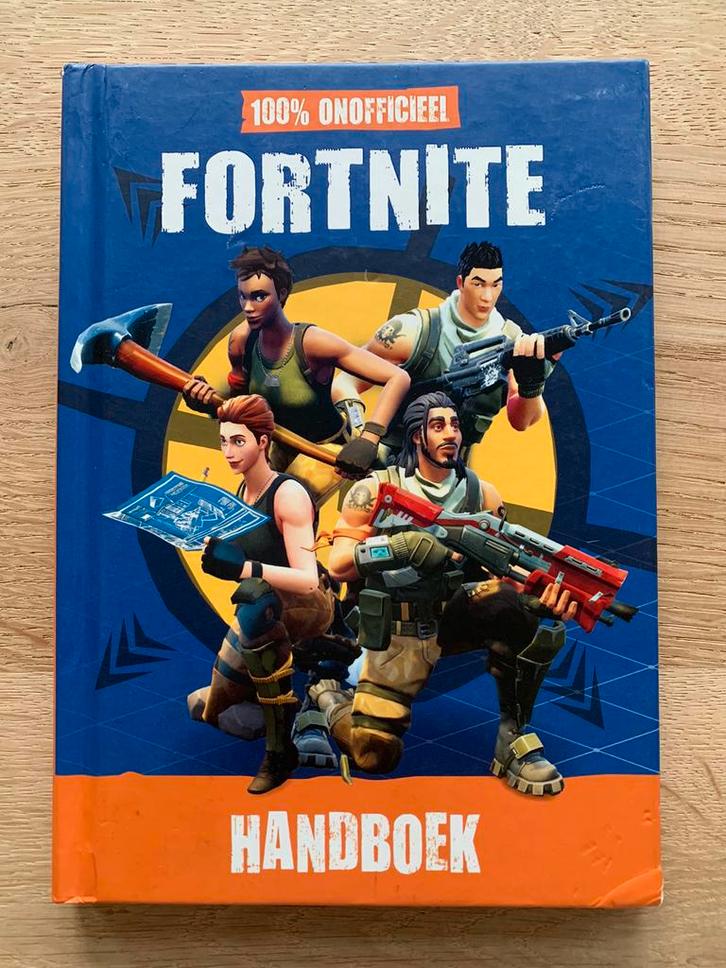 Fortnite - Simon Ward - handboek, Boeken, Kinderboeken | Jeugd | onder 10 jaar, Gelezen, Fictie algemeen, Ophalen of Verzenden