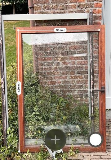 Raam en rolluik reeds uit gehaald beschikbaar voor biedingen