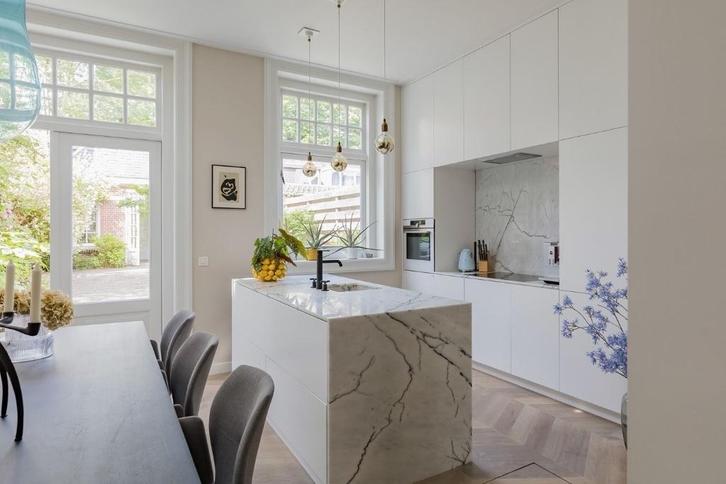 TWEEDEHANDSKEUKENSWINKEL DE GROTE WINKEL IN MOOIE KEUKENS, Huis en Inrichting, Keuken | Complete keukens, Zo goed als nieuw, Hoekkeuken