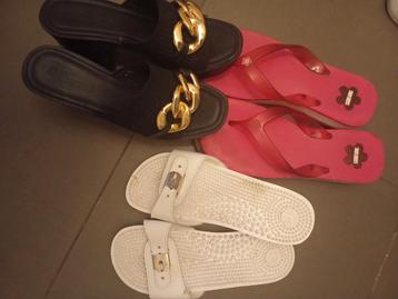 Damessandalen maat 39 en 40 €5, €10 per stuk beschikbaar voor biedingen