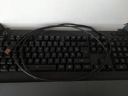 Logitech G 213, Computers en Software, Toetsenborden, Zo goed als nieuw, Azerty, Ophalen of Verzenden