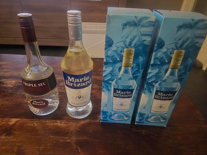4 flessen Marie brizard jaren 80-90, Verzamelen, Glas en Drinkglazen, Ophalen