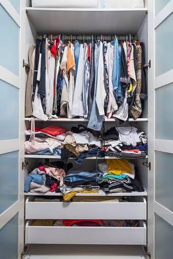 Gratis kleding ophaaldienst (Regio Wuustwezel + 25 km), Huis en Inrichting, Kasten | Kleerkasten, Zo goed als nieuw, Ophalen of Verzenden