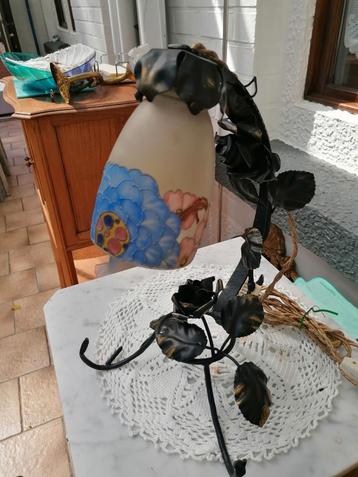 Ancienne lampe de bureau, de table en fer forgé Art Nouveau, Enlèvement ou Envoi
