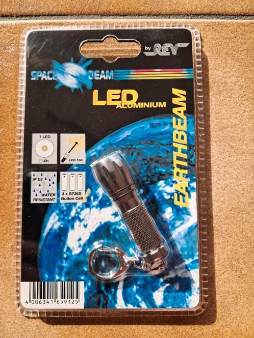 Earthbeam LED-zaklamp sleutelhanger, Caravans en Kamperen, Zaklampen, Nieuw, Batterij, Ophalen of Verzenden