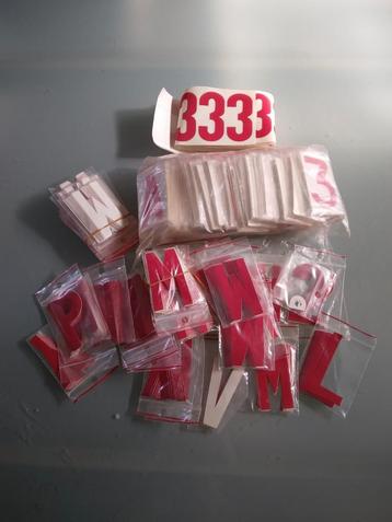 Assortiment klevers - cijfers en letters +allerlei beschikbaar voor biedingen