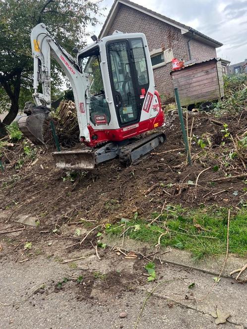 Mini-tracteur Tuinenleuckx, outils, grue et chauffeur à loue, Articles professionnels, Machines & Construction | Grues & Excavatrices