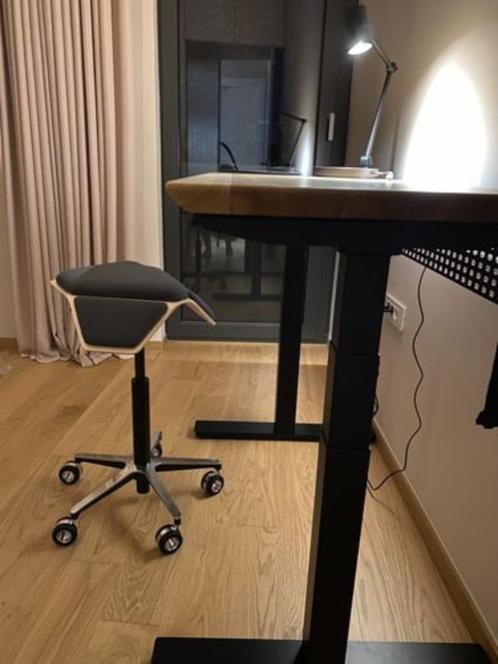 myKolme Design ILOA+ office chair, Huis en Inrichting, Stoelen, Nieuw, Vijf, Zes of meer stoelen, Hout, Stof, Overige kleuren