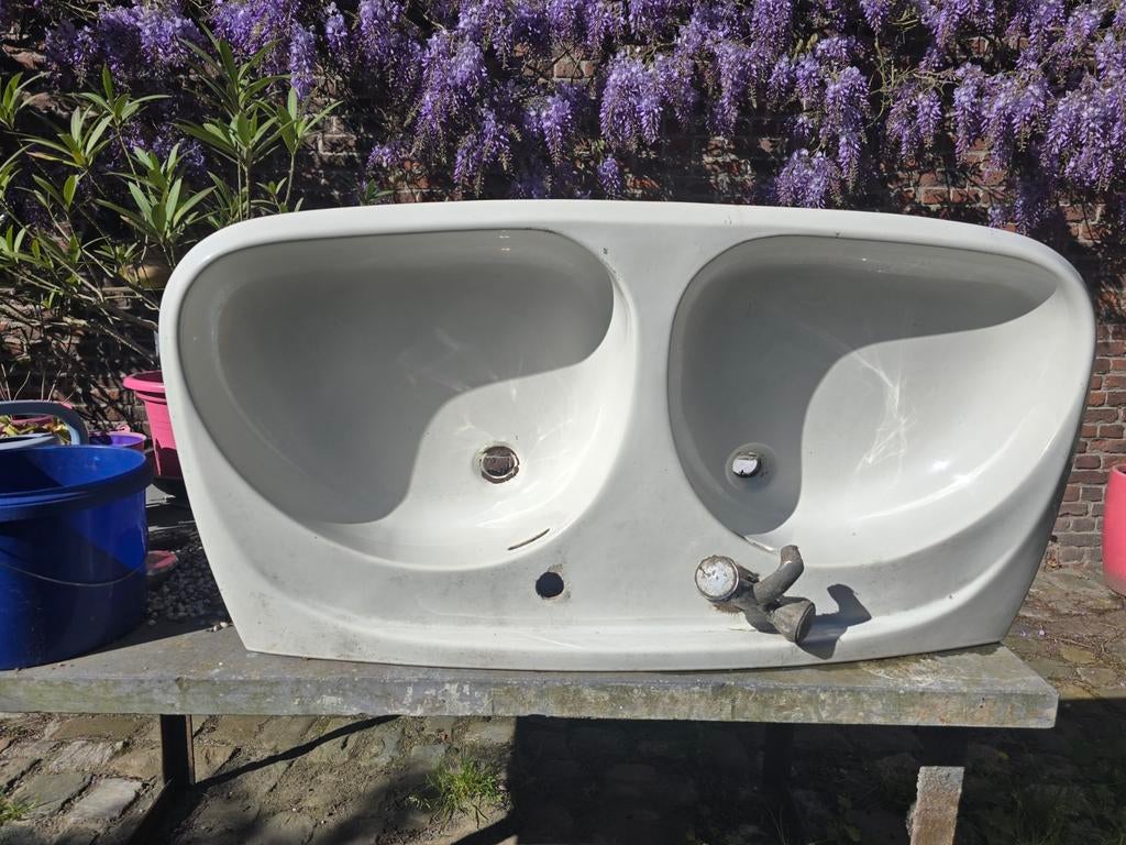 Double éviers, Enlèvement