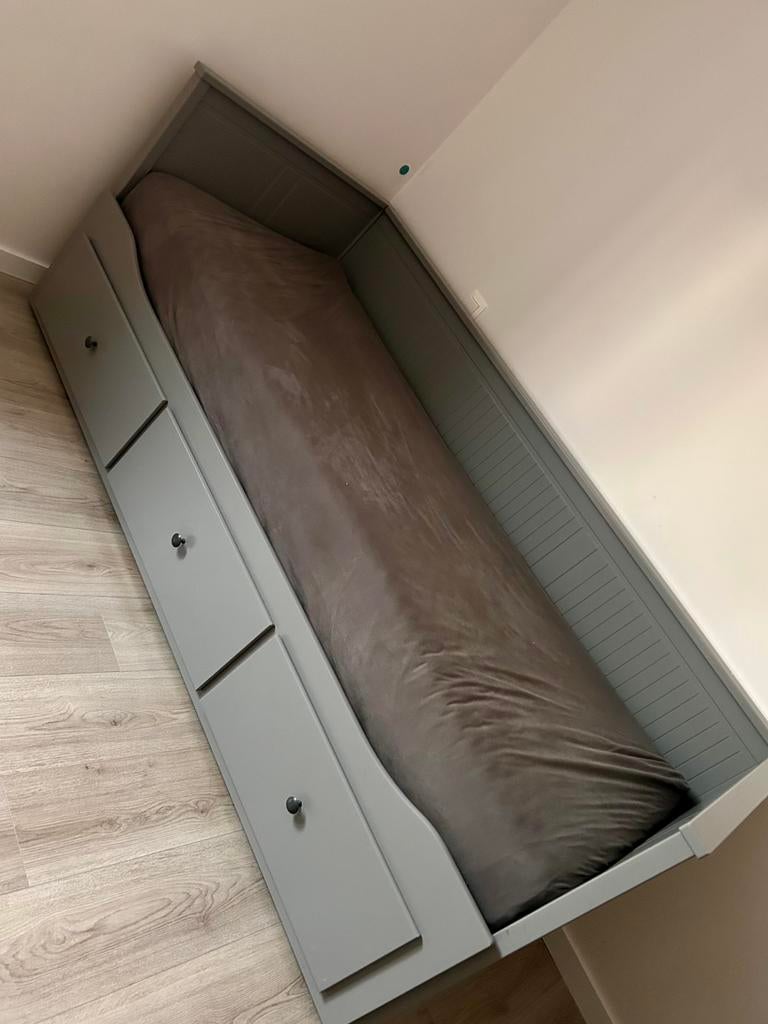 Lit Hemne ikea gris, Maison & Meubles, Chambre à coucher | Canapés-lits, Utilisé, Blanc, Enlèvement