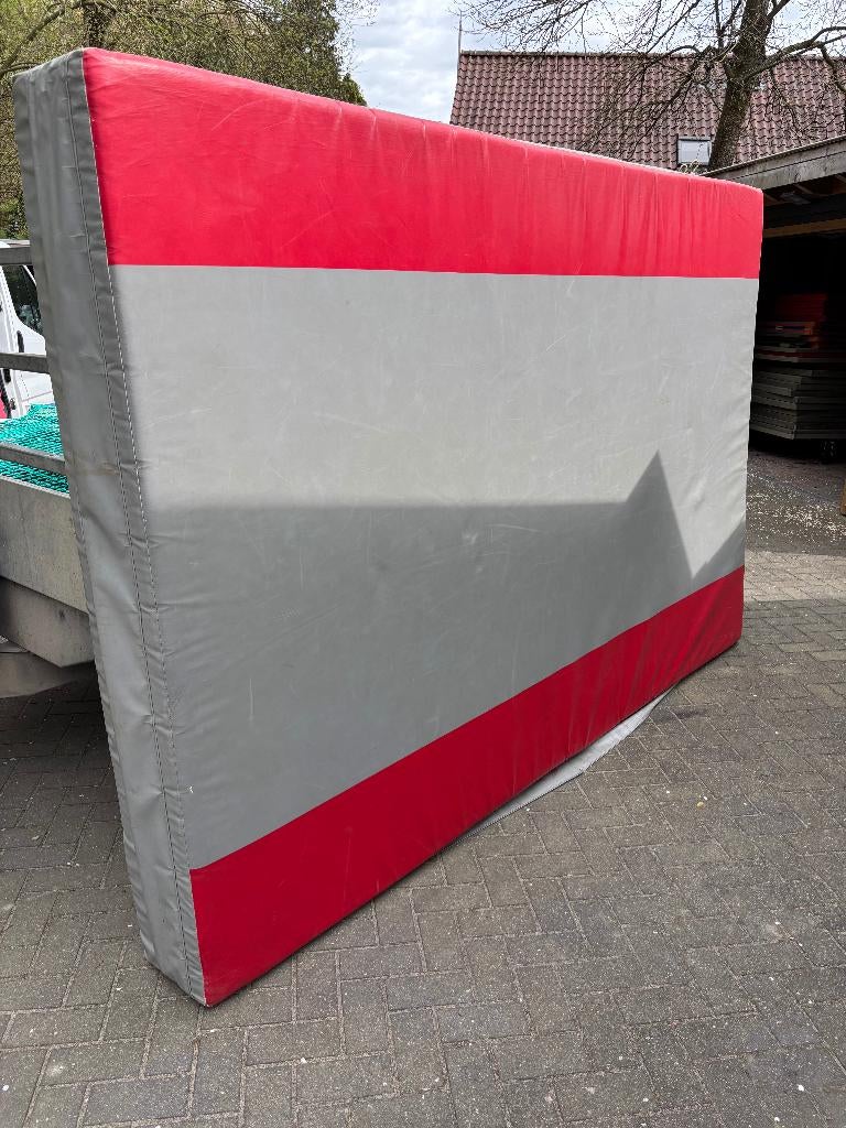 valmatten turnmatten gymmatten 300 x 200 x 30 cm 2 stuks, Sports & Fitness, Gymnastique, Enlèvement, Utilisé, Matériel