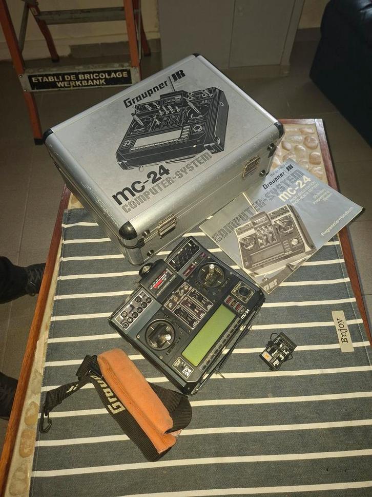 zenderset MC 24 van Graupner, Hobby & Loisirs créatifs, Modélisme | Radiocommandé & Téléguidé | Autre, Utilisé, Enlèvement