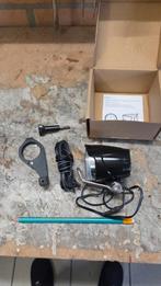 LED fietslamp, Fietsen en Brommers, Dynamo, Waterbestendig, Voorlicht, Nieuw