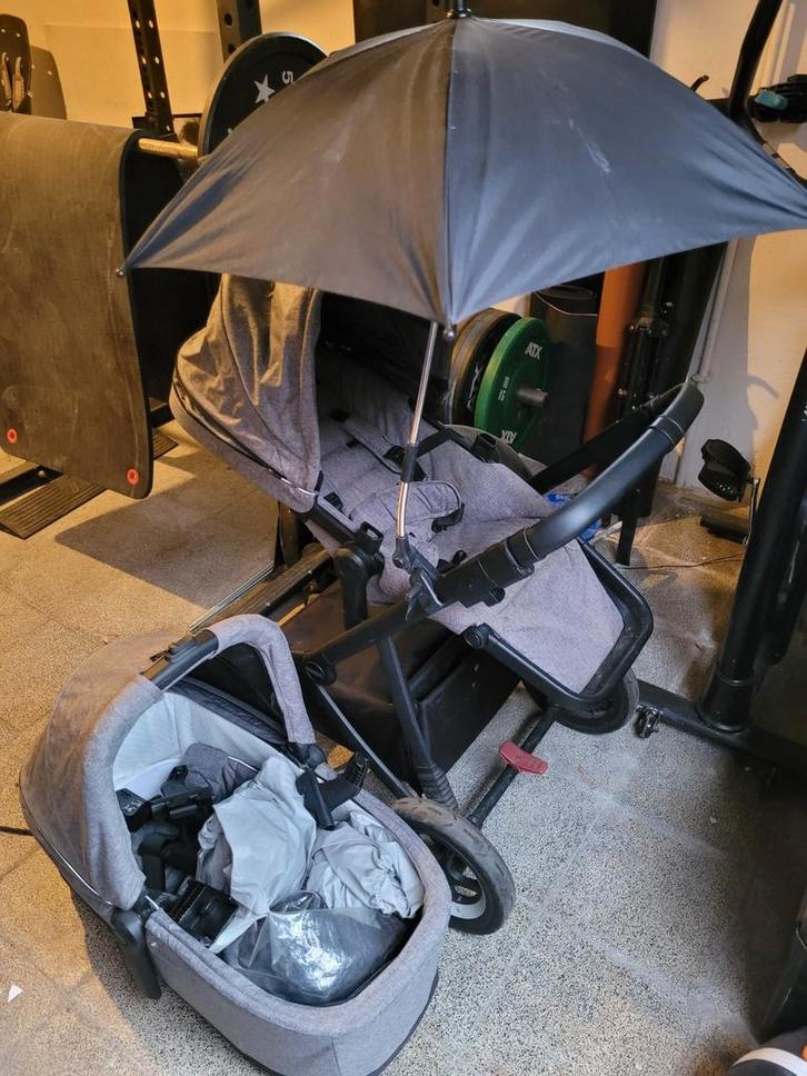 Thule sleek ( met maxi cosi en adapters ), Enfants & Bébés, Poussettes & Combinaisons, Enlèvement