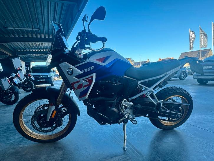 BMW F 900 GS in nieuwstaat te koop, Motos, Motos | BMW, Particulier, Enduro, plus de 35 kW, 2 cylindres, Permis Moto A, ABS, Régulateur de vitesse