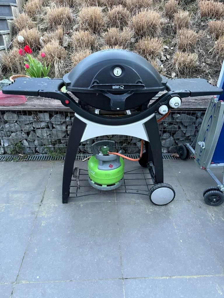 Barbecue WEBER au gaz, Enlèvement, Comme neuf