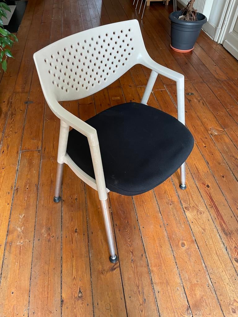 Chaise visiteur Quattro Vitra, Trois, Gris, Métal, Utilisé