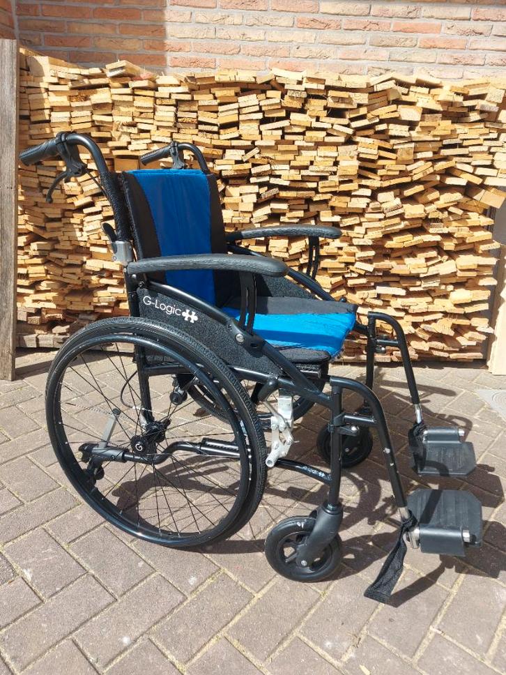 Makkelijke, lichte en opplooibare rolstoel, Diversen, Rolstoelen, Gebruikt, Duwrolstoel, Inklapbaar, Ophalen