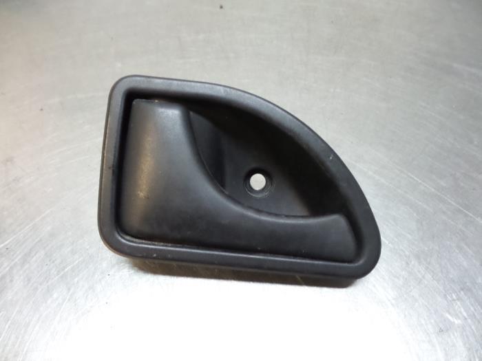 Poignée portière 2portes gauche d'un Renault Kangoo (Kango, Autos : Pièces & Accessoires, Carrosserie & Tôlerie, Renault, Utilisé