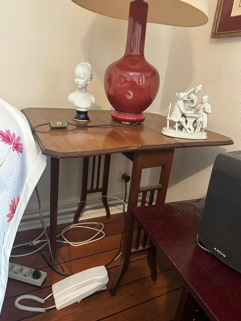 Petite table a deux pants / desserte tres jolie, Maison & Meubles, Enlèvement, Utilisé