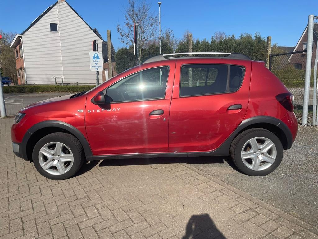 Dacia Sandero Stepway 0.9 benzine van 09/2011 met 99000km!, Autos, Dacia, Rouge, Achat, Entreprise, Noir