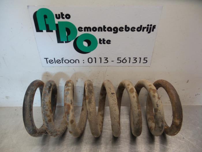 Veerschroef voor van een Volkswagen LT (LT 75-), Auto-onderdelen, Ophanging en Onderstel, Volkswagen, Gebruikt, 3 maanden garantie