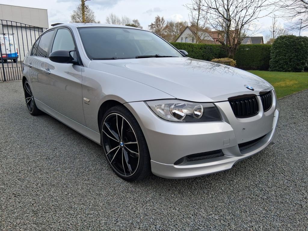 Bmw 318i E90 Gekeurd voor verkoop, Auto's, Handgeschakeld, Particulier, Euro 4, Onderhoudsboekje