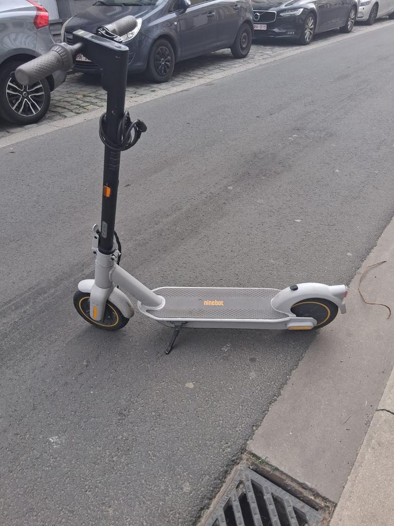 Elektrische step g30, Fietsen en Brommers, Steps, Zo goed als nieuw, Elektrische step (E-scooter), Ophalen