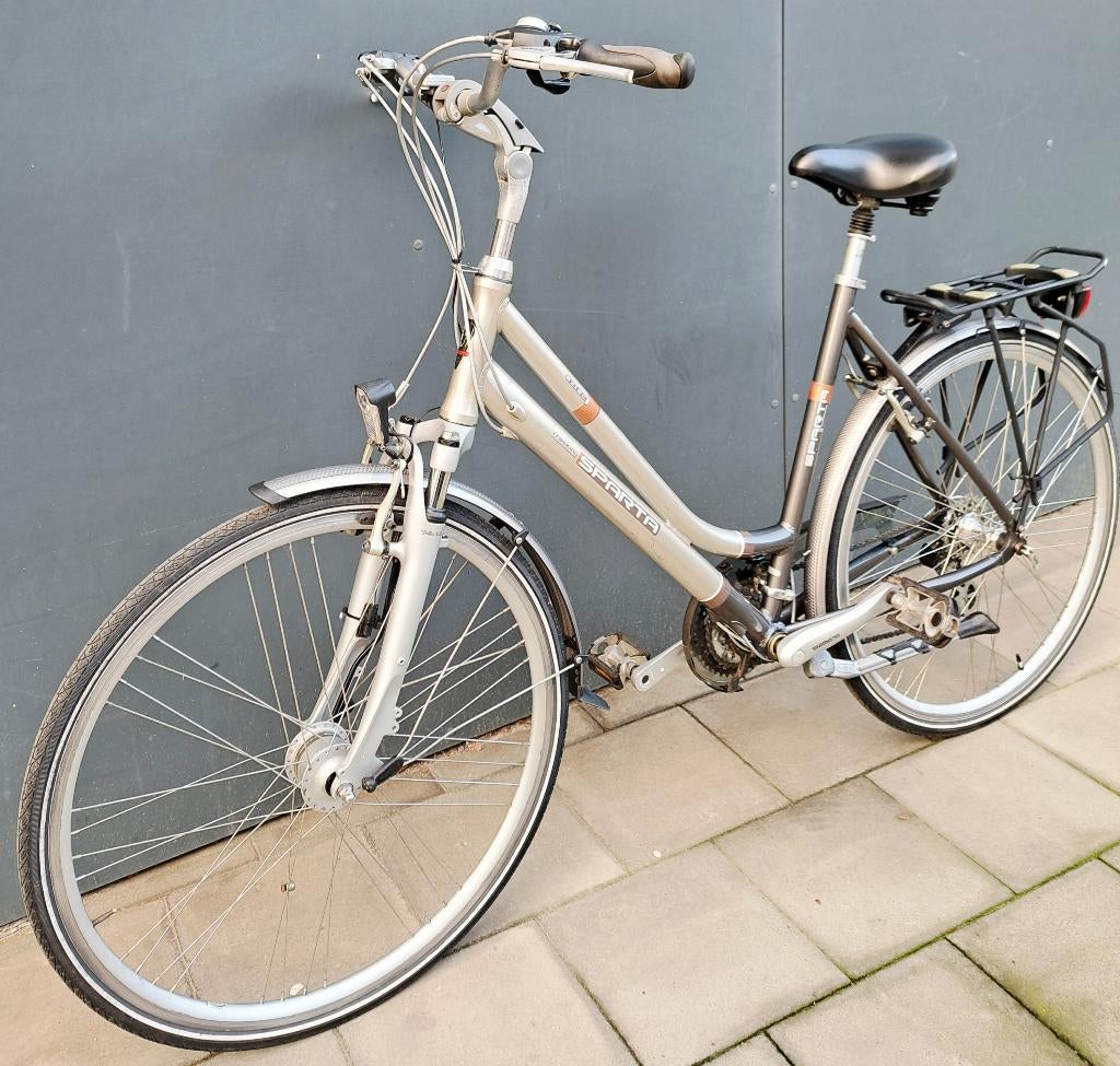 Sparta Trekking/Touring bike 28" prix250€ 048981/3734, Vélos & Vélomoteurs, Accès (extra) bas, Sparta, Frein sur jante, 53 à 56 cm