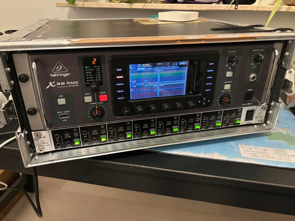 BEHRINGER X32 rack (incl flightcase), Muziek en Instrumenten, Mengpanelen, Ophalen, Zo goed als nieuw