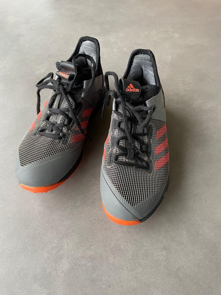 Hockeyschoenen Adidas, maat 36 2/3, Sports & Fitness, Hockey, Enlèvement ou Envoi, Comme neuf, Chaussures