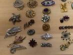 Lot de 50 bijoux ancien broche medaillons etc prix 500€, Bijoux, Sacs & Beauté, Bijoux anciens, Enlèvement ou Envoi, Broche