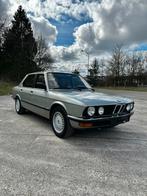 BMW 520i E28 1984, Autos, BMW, Rétroviseurs électriques, 5 portes, Automatique, Particulier