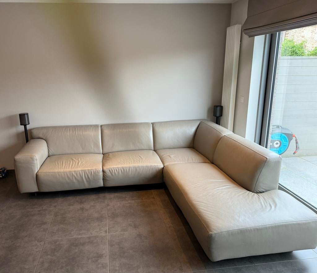 Prachtige lederen hoekzetel, Ophalen