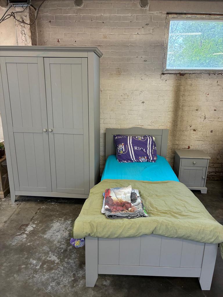 compleete kinder set bed,kast,nachtkast, Kinderen en Baby's, Kinderkamer | Bedden, Ophalen, Zo goed als nieuw