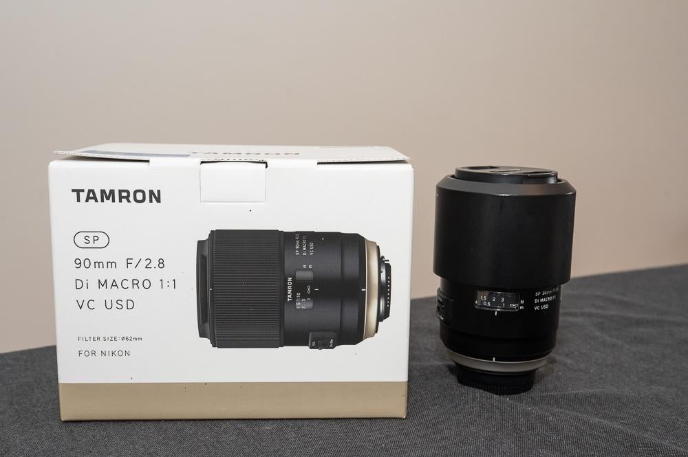 tamron 90mm macro, Audio, Tv en Foto, Foto | Lenzen en Objectieven, Zo goed als nieuw, Macrolens, Ophalen of Verzenden