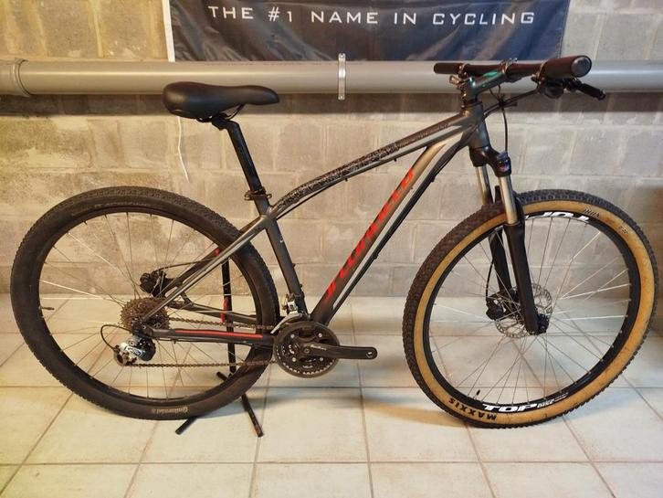 2 vélos à vendre ensemble MTB Specialized et Zannata Cross, Vélos & Vélomoteurs, Vélos | VTT & Mountainbikes, Utilisé, Hommes