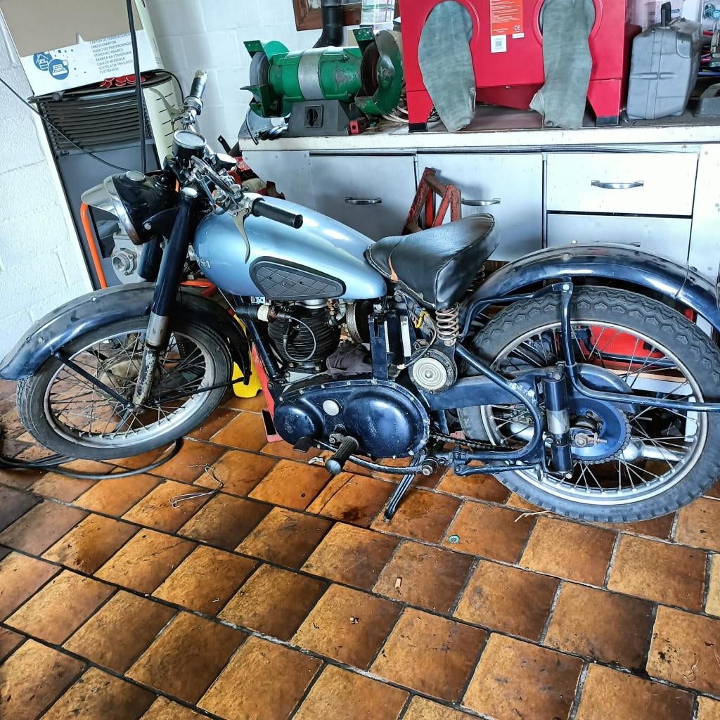 Bsa 1954, Motoren