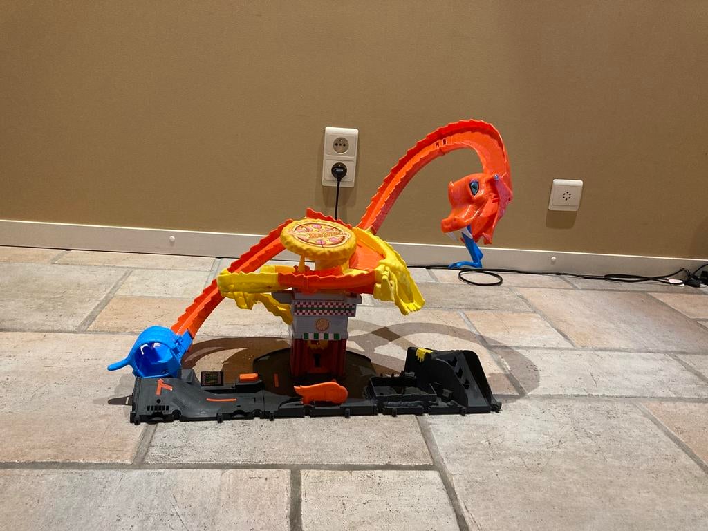 Hotwheels pizza slang, Kinderen en Baby's, Ophalen, Zo goed als nieuw