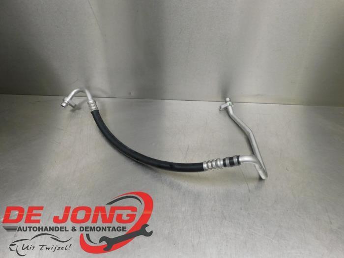 Tuyau clim d'un Renault Clio, Autos : Pièces & Accessoires, Autres pièces automobiles, Renault, Utilisé, 3 mois de garantie, Enlèvement ou Envoi