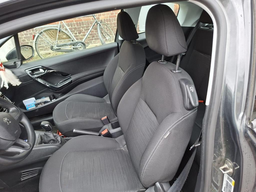 Peugeot 208 grise, Autos, Peugeot, Particulier, 3 portes, Enlèvement