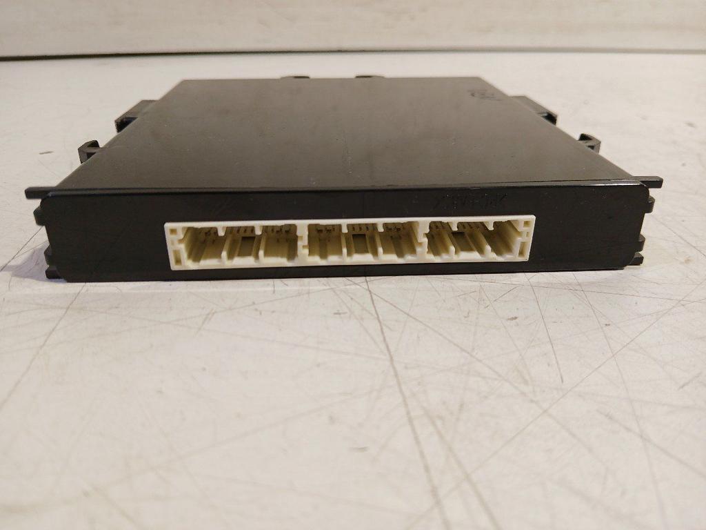 Computer Toyota Prius, Onderdelen@venauto.nl, Van der Ven Autorecycling B.V., Gebruikt, Ettenseweg 76, 4706 PB Roosendaal, The Netherlands