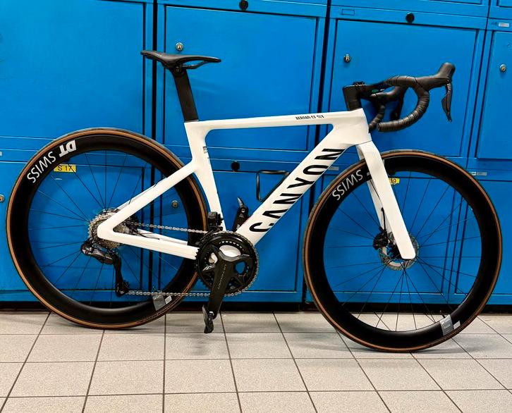 Canyon Aeroad cf slx 8 di2 2025, Vélos & Vélomoteurs, Vélos | Vélos de course, Comme neuf, Autres marques, 15 à 20 vitesses, Carbone