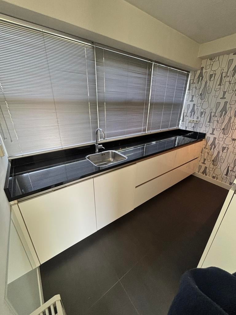 Cuisine équipée haut de gamme Siemens + granit noir complète, Enlèvement, Comme neuf