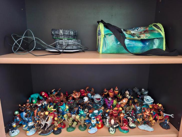 Skylanders set, Games en Spelcomputers, Games | Overige, Zo goed als nieuw, Avontuur en Actie, 2 spelers, Vanaf 7 jaar, Ophalen