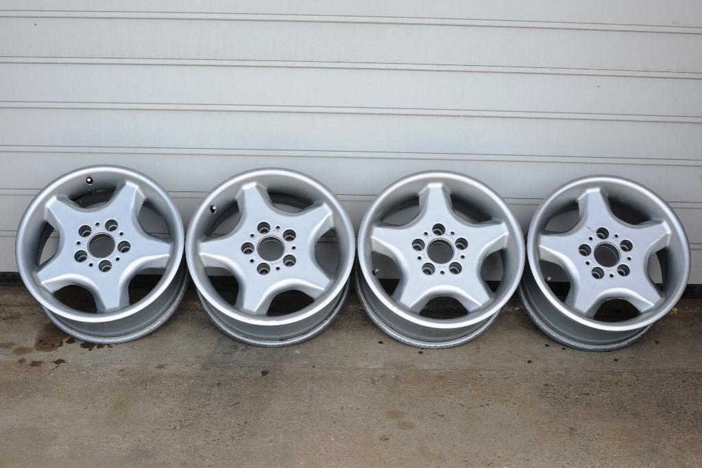 4 Jantes ALU sport d'origine BMW (série 5) 7 x 16 ET 20, Autos : Pièces & Accessoires, Pneus & Jantes, 16 pouces, Véhicule de tourisme