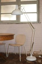 Moderne staande lamp, Huis en Inrichting, Lampen | Vloerlampen, Ophalen, Zo goed als nieuw, Metaal, Modern