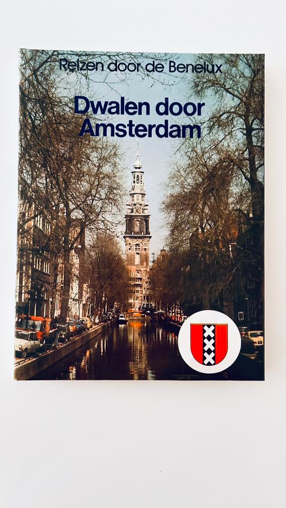 Reizen door de Benelux - Dwalen door Amsterdam, Ophalen, Zo goed als nieuw, Benelux, Reisgids of -boek