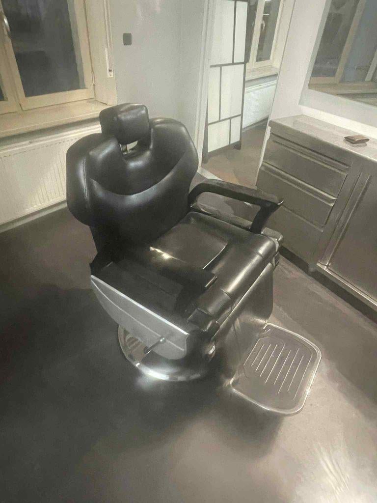 Tweedehands kappersstoelen Belmont, Enlèvement